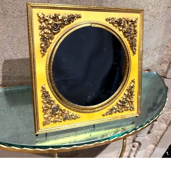 Mid 20th Century Gold Vanity Mirror French Ornamentation - Picture 7 of 8